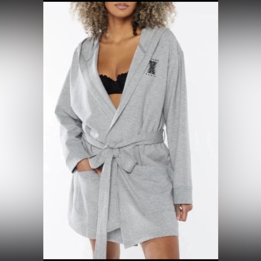 Savage X Fenty Lingerie by Rihanna Showgirl short robe platinum gray M/L
